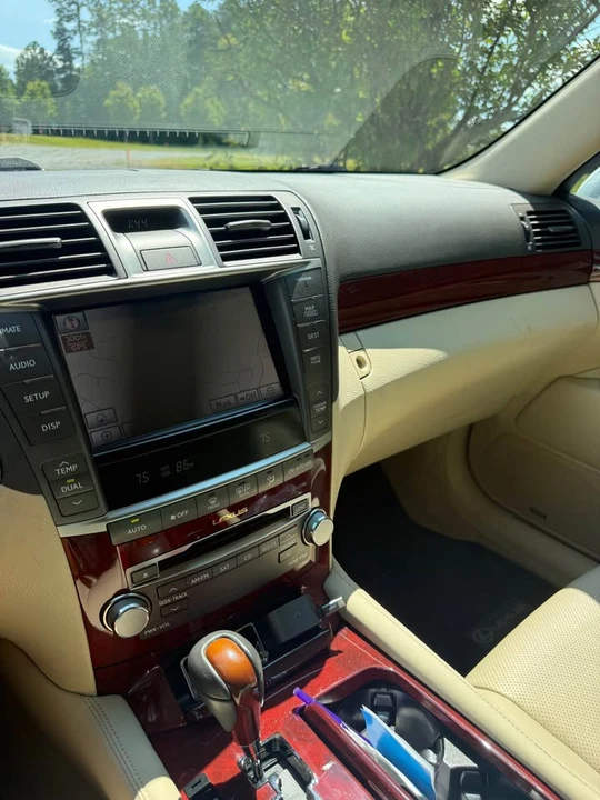 2012 Lexus LS 4th Gen - Image 9 of 9