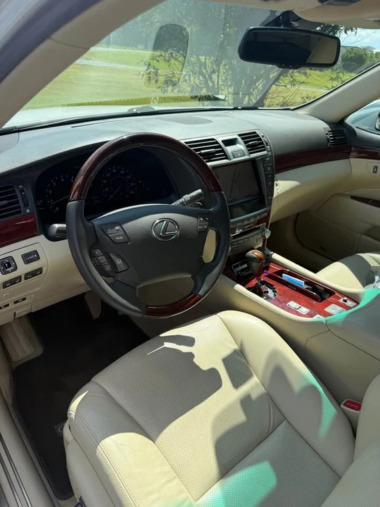 2012 Lexus LS 4th Gen - Image 8 of 9