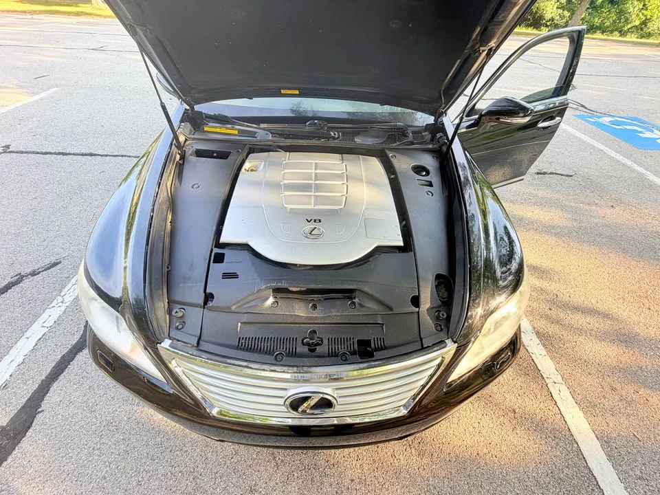 2012 Lexus LS 4th Gen - Image 11 of 20