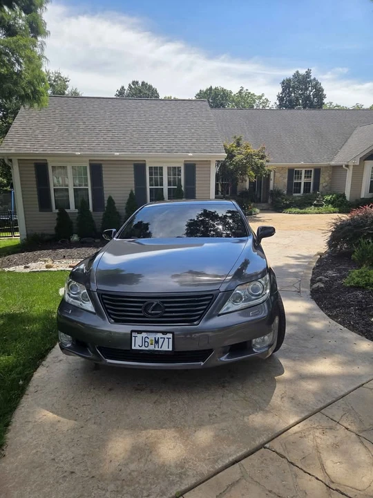 2012 Lexus LS 4th Gen - Image 4 of 13