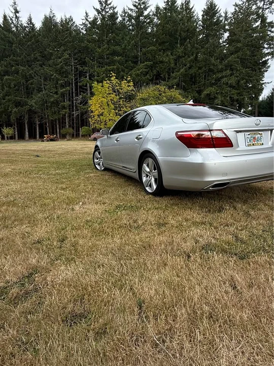 2012 Lexus LS 4th Gen - Image 3 of 15