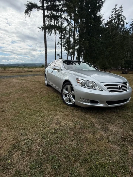 2012 Lexus LS 4th Gen - Image 6 of 15