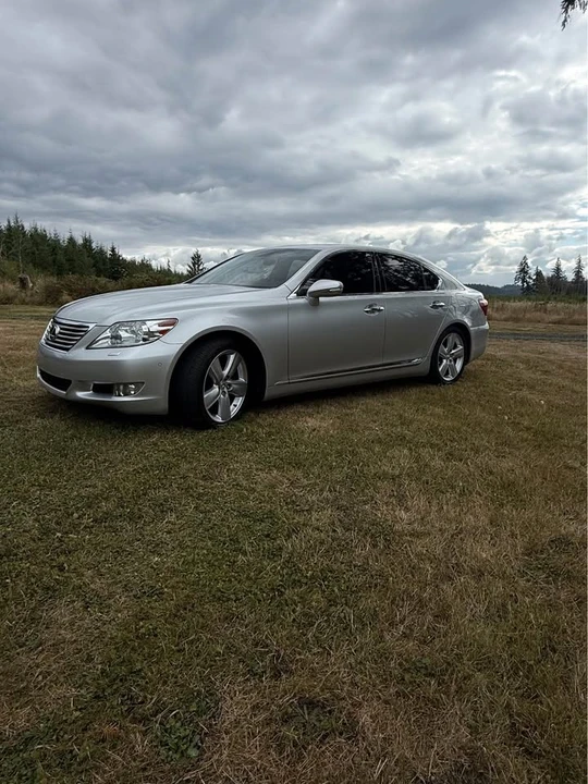 2012 Lexus LS 4th Gen - Image 2 of 15