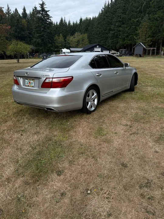 2012 Lexus LS 4th Gen - Image 5 of 15