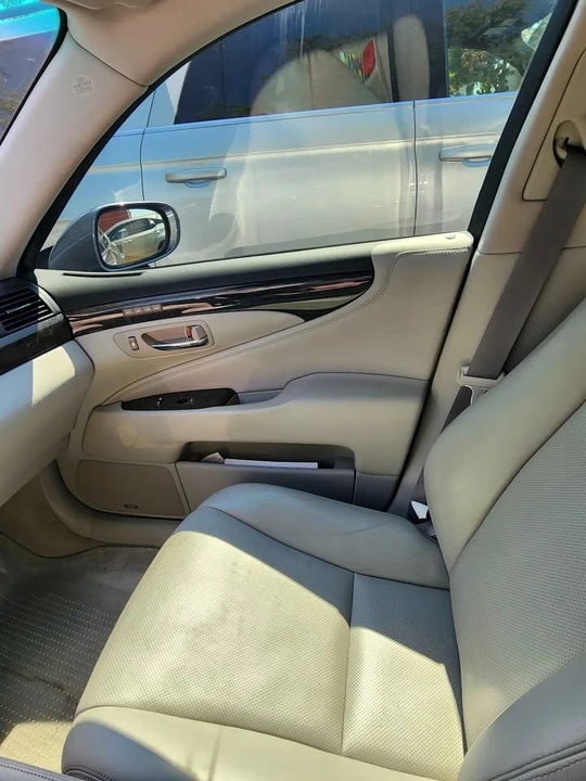 2012 Lexus LS 4th Gen - Image 8 of 10