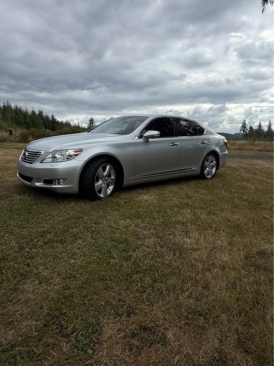 2012 Lexus LS 4th Gen - Image 2 of 11