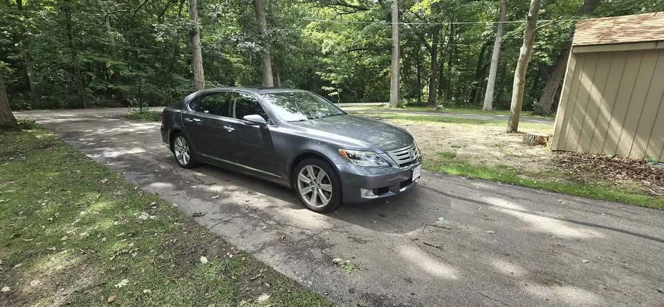 2012 Lexus LS 4th Gen - Image 3 of 14