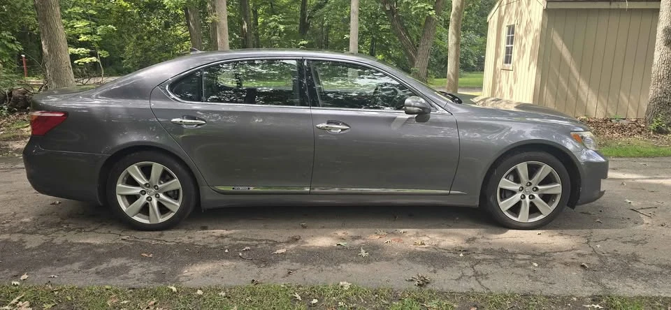2012 Lexus LS 4th Gen - Image 2 of 14