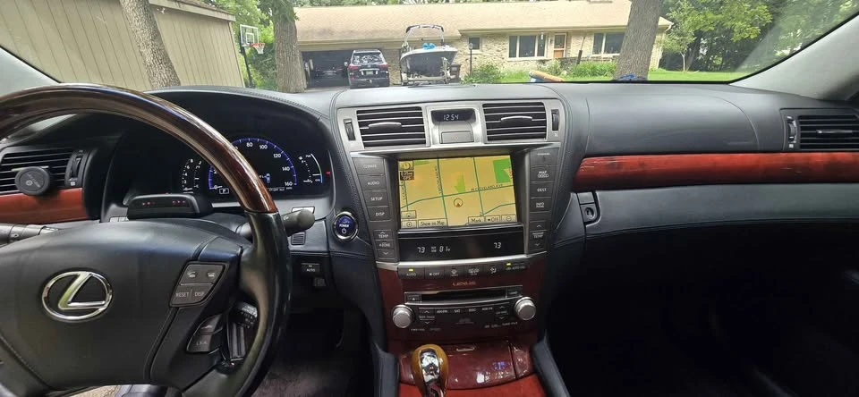 2012 Lexus LS 4th Gen - Image 11 of 14