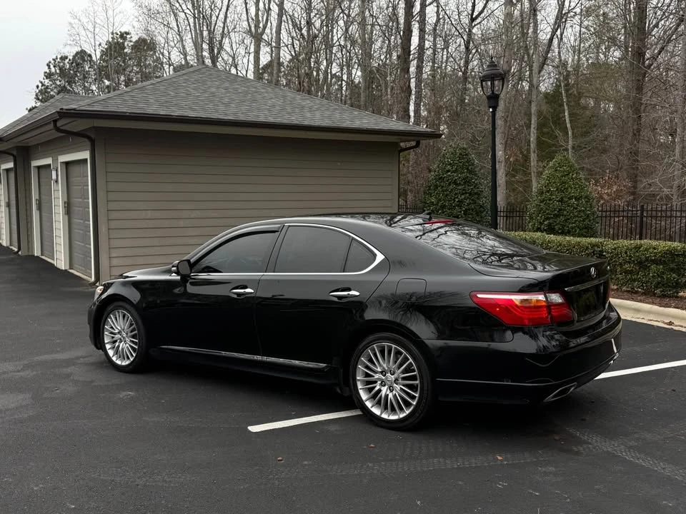 2012 Lexus LS 4th Gen - Image 3 of 17