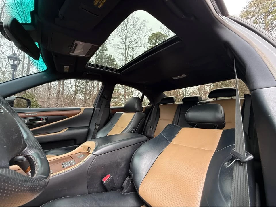 2012 Lexus LS 4th Gen - Image 9 of 17