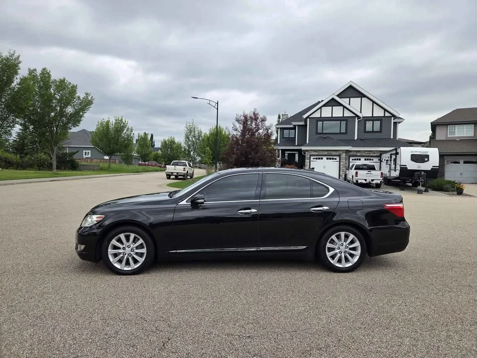 2012 Lexus LS 4th Gen - Image 2 of 15