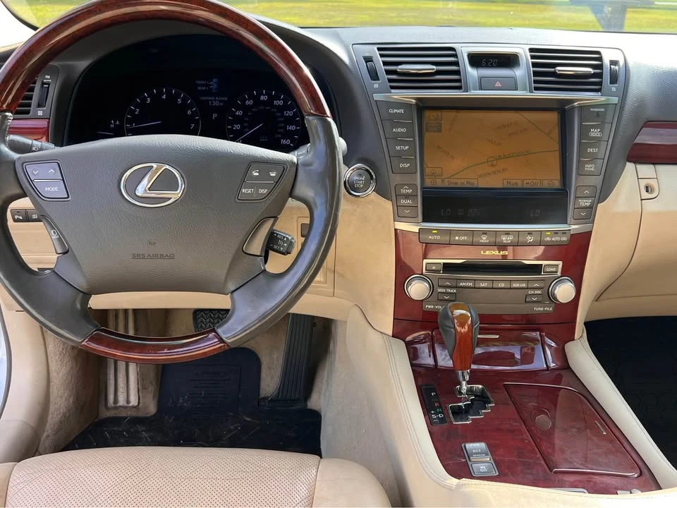 2012 Lexus LS 4th Gen - Image 6 of 10