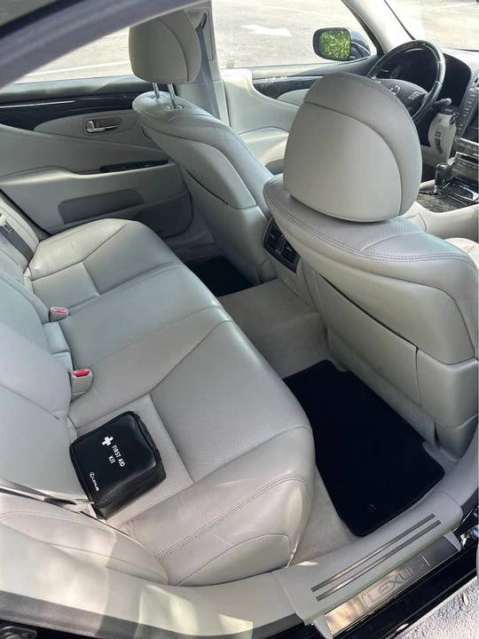 2012 Lexus LS 4th Gen - Image 5 of 7