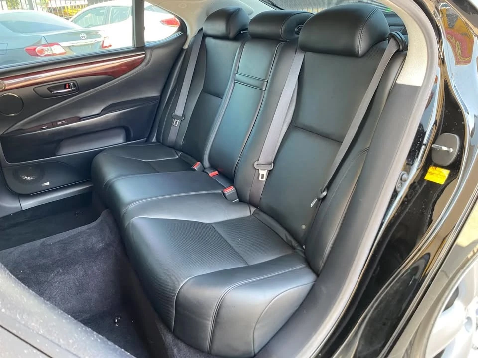 2012 Lexus LS 4th Gen - Image 18 of 20