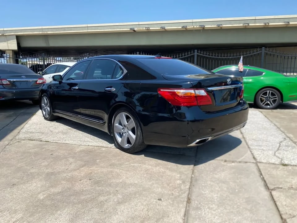 2012 Lexus LS 4th Gen - Image 4 of 20