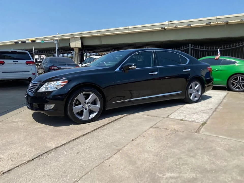 2012 Lexus LS 4th Gen - Image 2 of 20