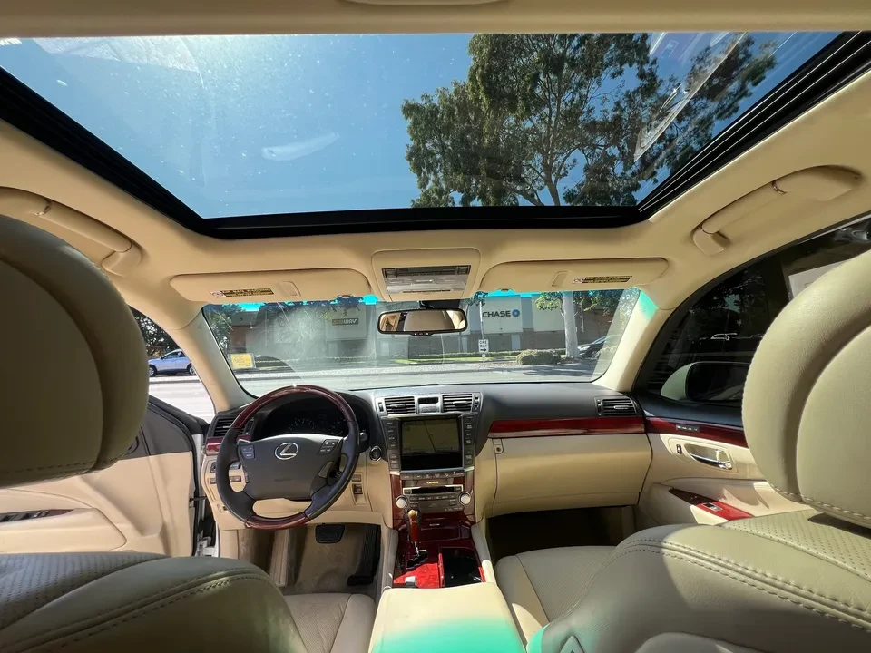 2012 Lexus LS 4th Gen - Image 10 of 16