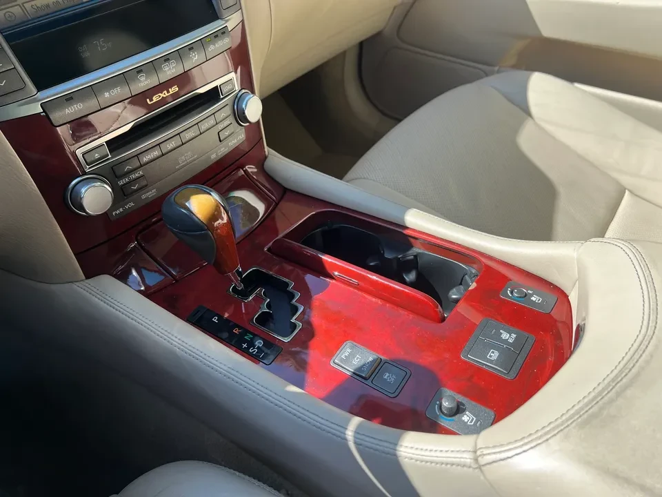 2012 Lexus LS 4th Gen - Image 7 of 16