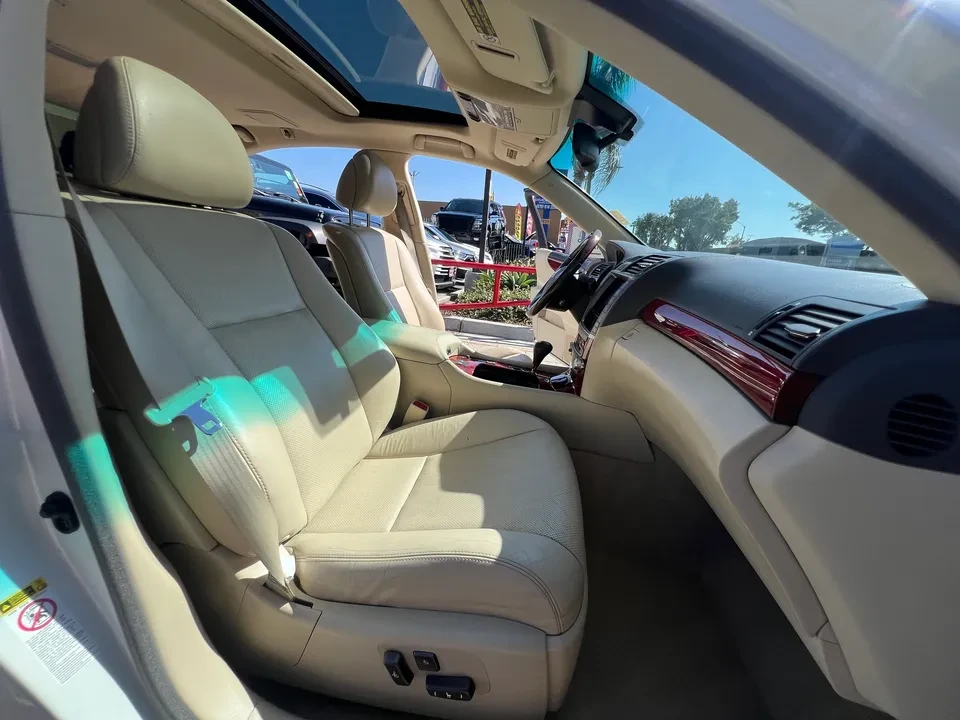 2012 Lexus LS 4th Gen - Image 3 of 16