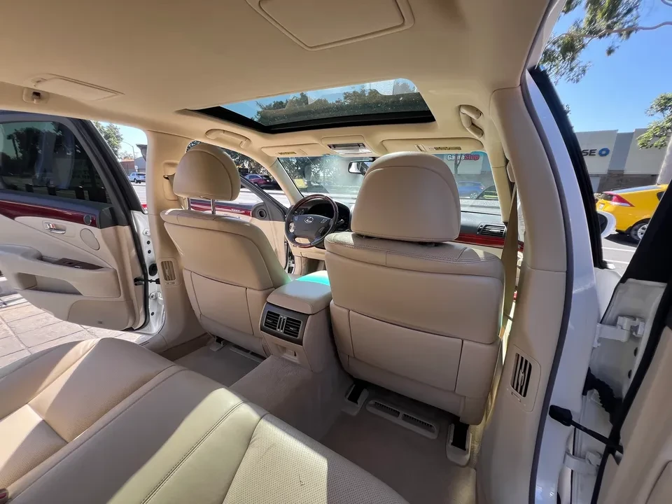 2012 Lexus LS 4th Gen - Image 4 of 16