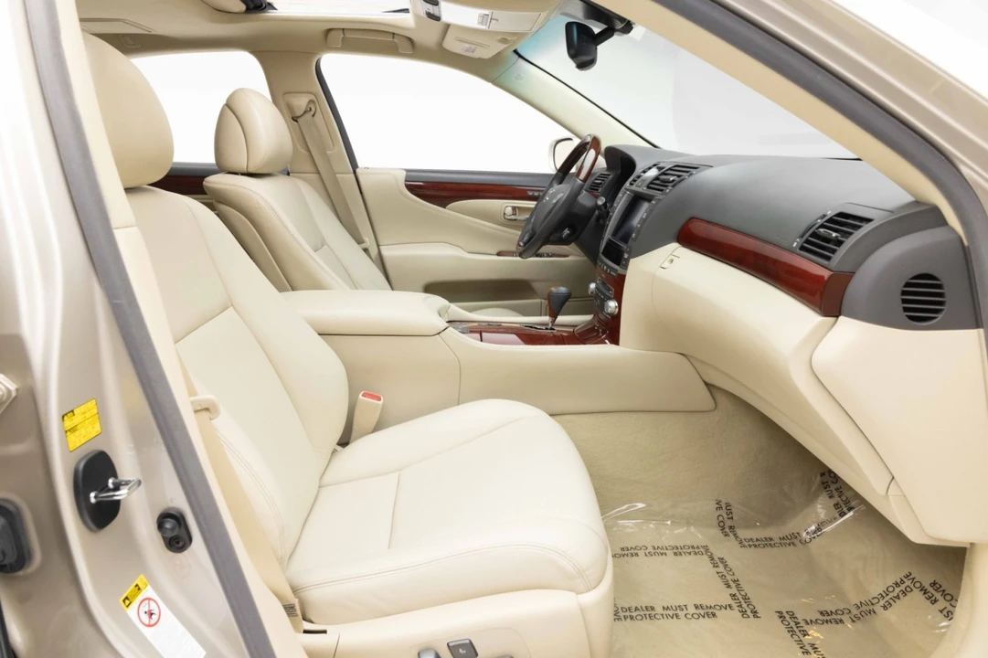 2012 Lexus LS 4th Gen - Image 28 of 31