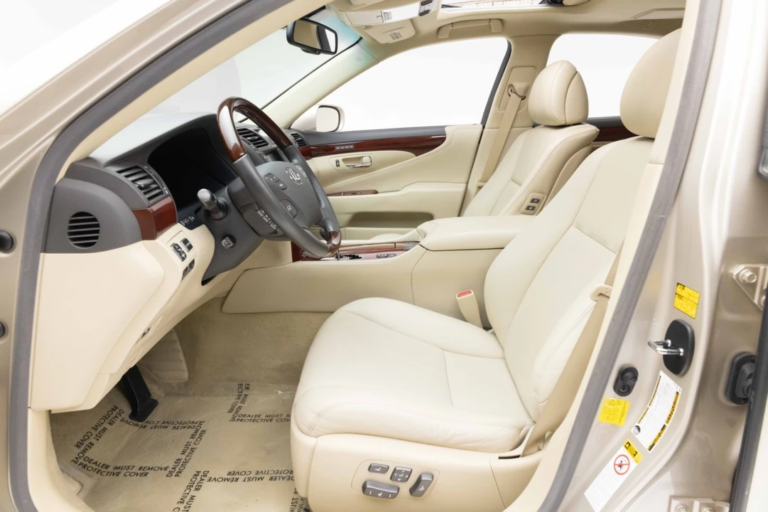 2012 Lexus LS 4th Gen - Image 30 of 31