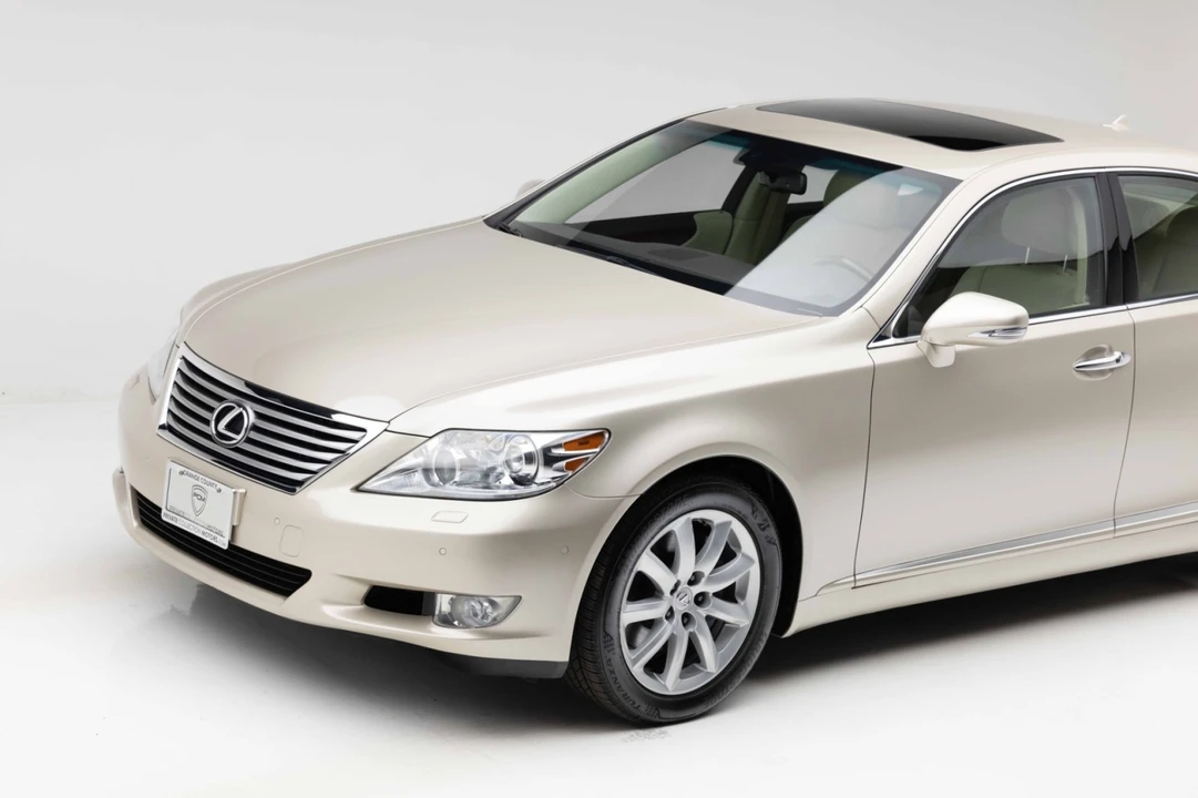 2012 Lexus LS 4th Gen - Image 25 of 31
