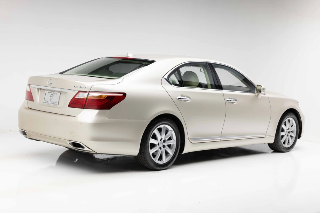 2012 Lexus LS 4th Gen - Image 15 of 31