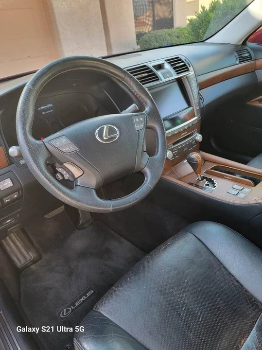 2012 Lexus LS 4th Gen - Image 2 of 7