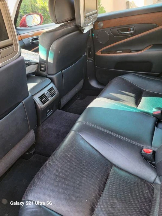 2012 Lexus LS 4th Gen - Image 4 of 7