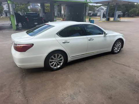 2012 Lexus LS460 Sedan