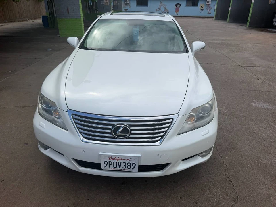 2012 Lexus LS 4th Gen - Image 9 of 23