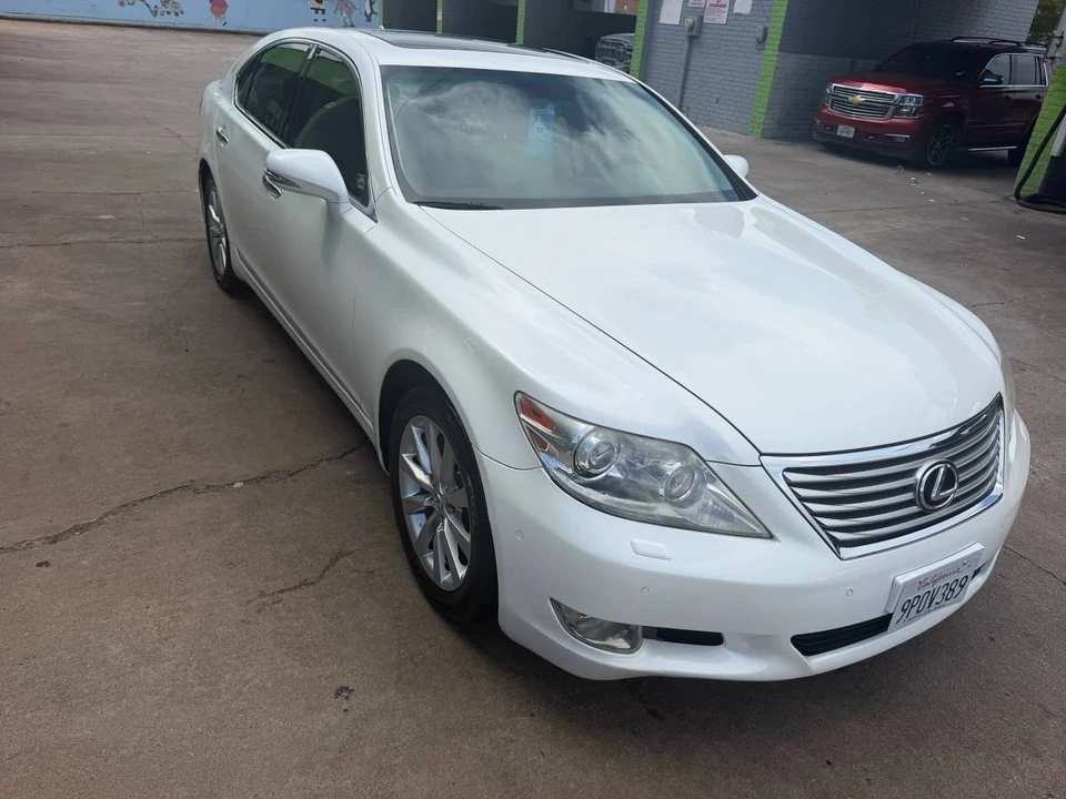 2012 Lexus LS 4th Gen - Image 5 of 23