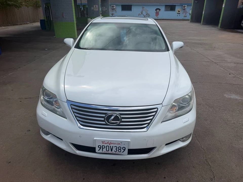 2012 Lexus LS 4th Gen - Image 3 of 23