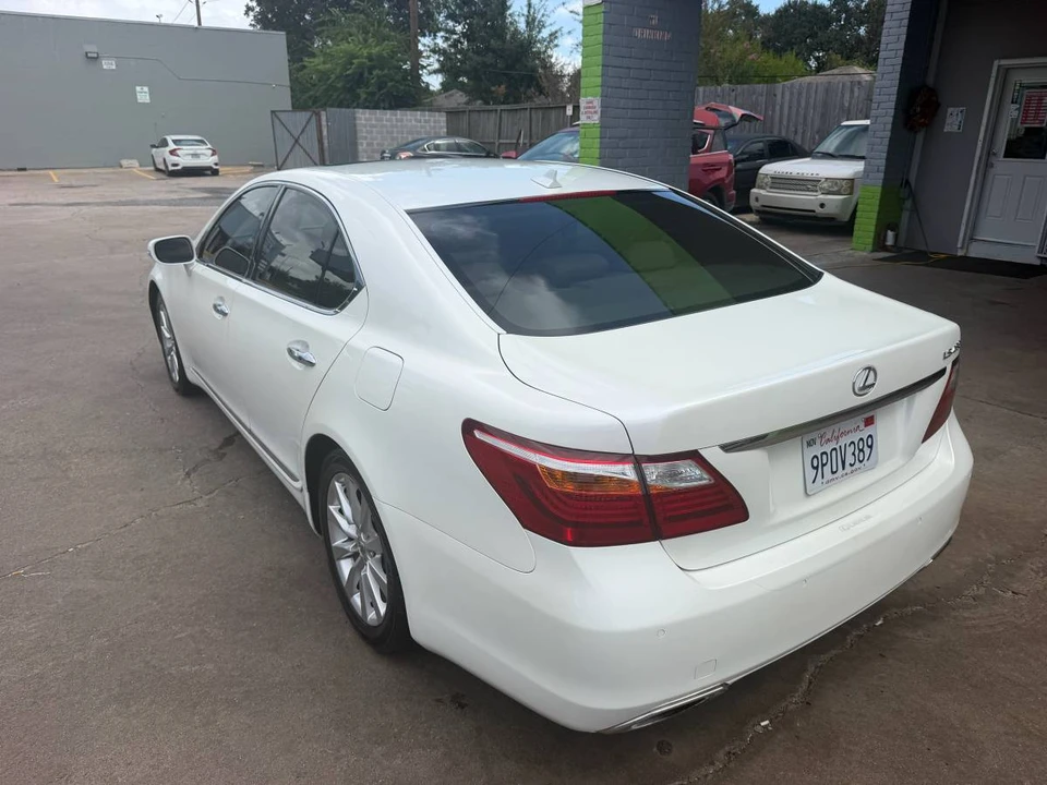 2012 Lexus LS 4th Gen - Image 7 of 23