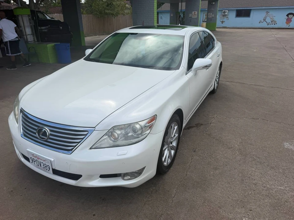 2012 Lexus LS 4th Gen - Image 6 of 23