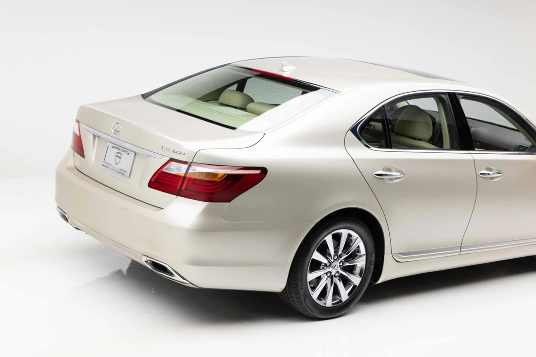 2012 Lexus LS 4th Gen - Image 27 of 31