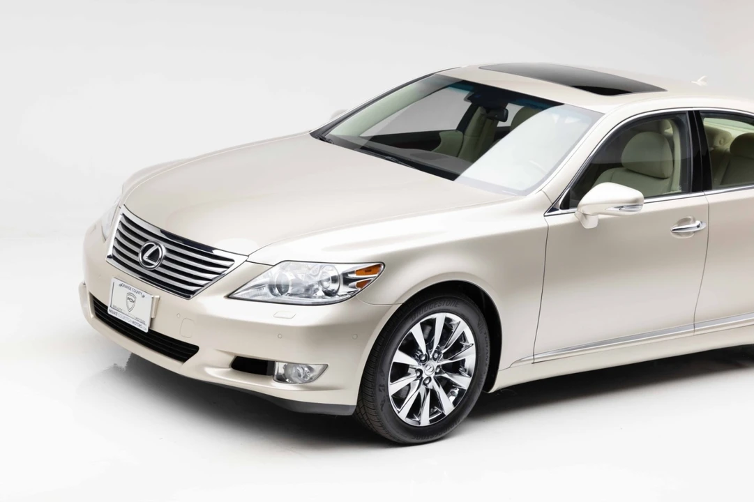 2012 Lexus LS 4th Gen - Image 25 of 31