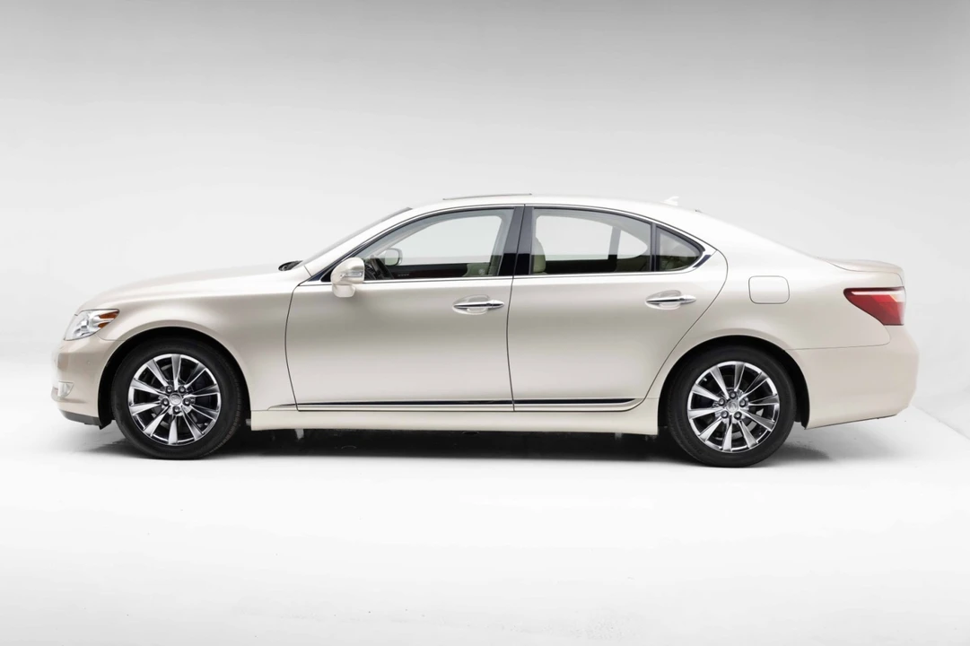 2012 Lexus LS 4th Gen - Image 9 of 31
