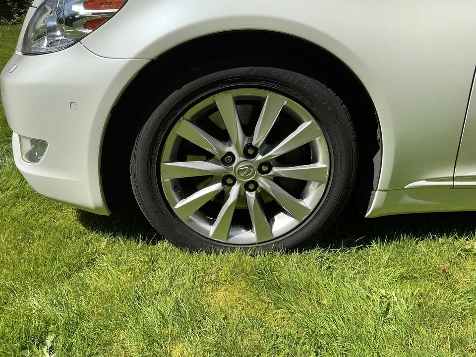 2012 Lexus LS 4th Gen - Image 16 of 31