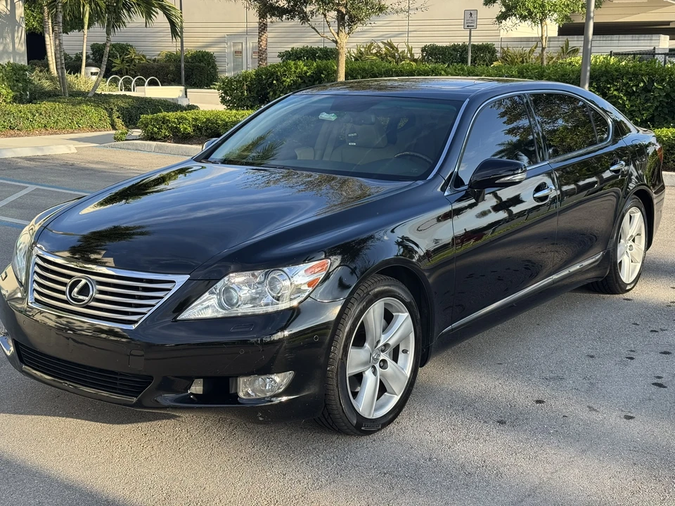 2012 Lexus LS 4th Gen - Image 2 of 31