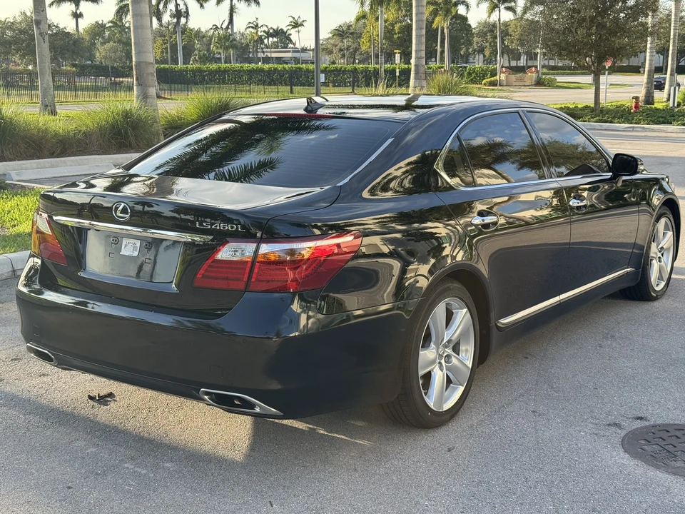 2012 Lexus LS 4th Gen - Image 6 of 31