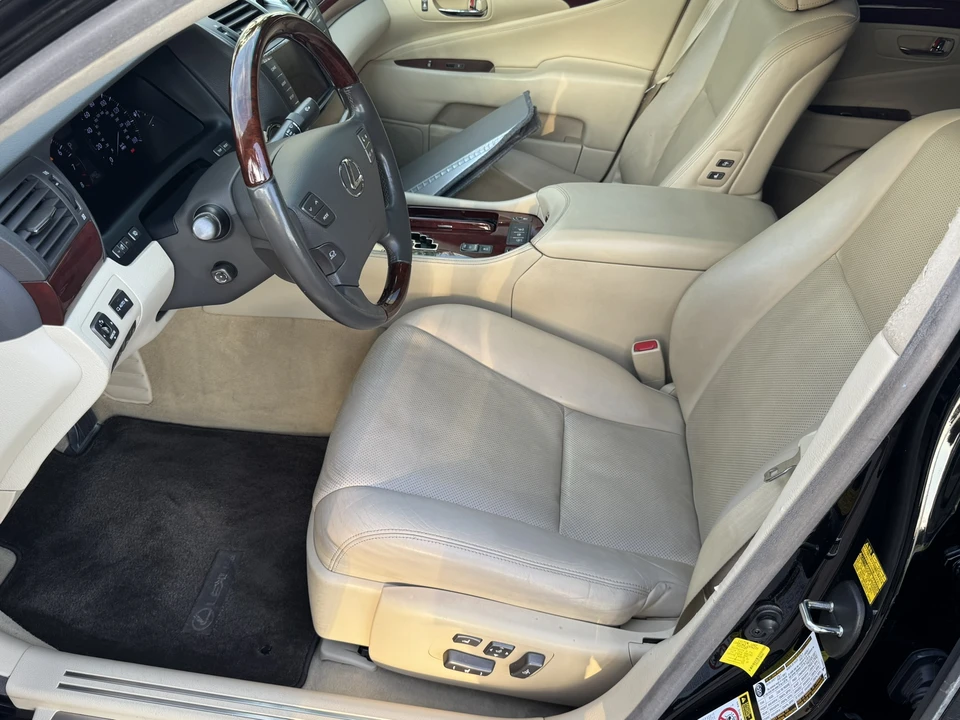 2012 Lexus LS 4th Gen - Image 27 of 31