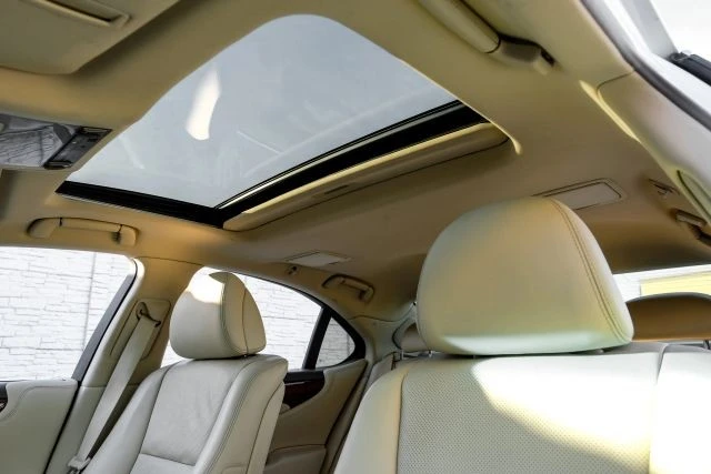 2012 Lexus LS 4th Gen - Image 5 of 21