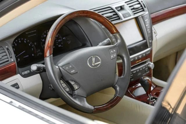 2012 Lexus LS 4th Gen - Image 15 of 21