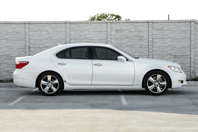 2012 Lexus LS 4th Gen - Image 8 of 21