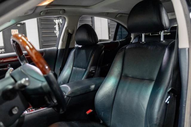 2012 Lexus LS 4th Gen - Image 19 of 21