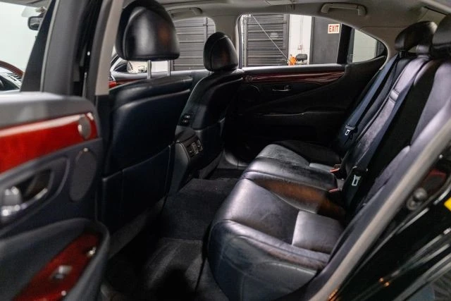 2012 Lexus LS 4th Gen - Image 9 of 21