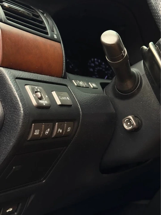 2012 Lexus LS 4th Gen - Image 12 of 17